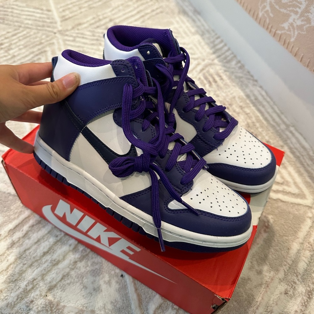 Nike Varsity Purple Dunks